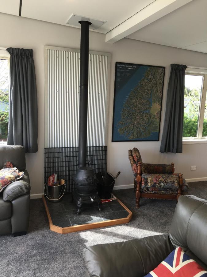 Вілла Fergus Hideaway Те-Анау Екстер'єр фото